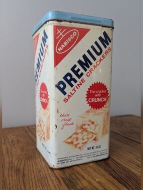 1969 Vintage Nabisco Premium Saltine Crackers Tin - 14oz Storage